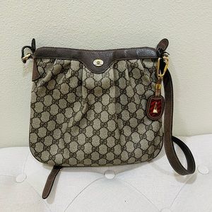 Gucci messenger bag
